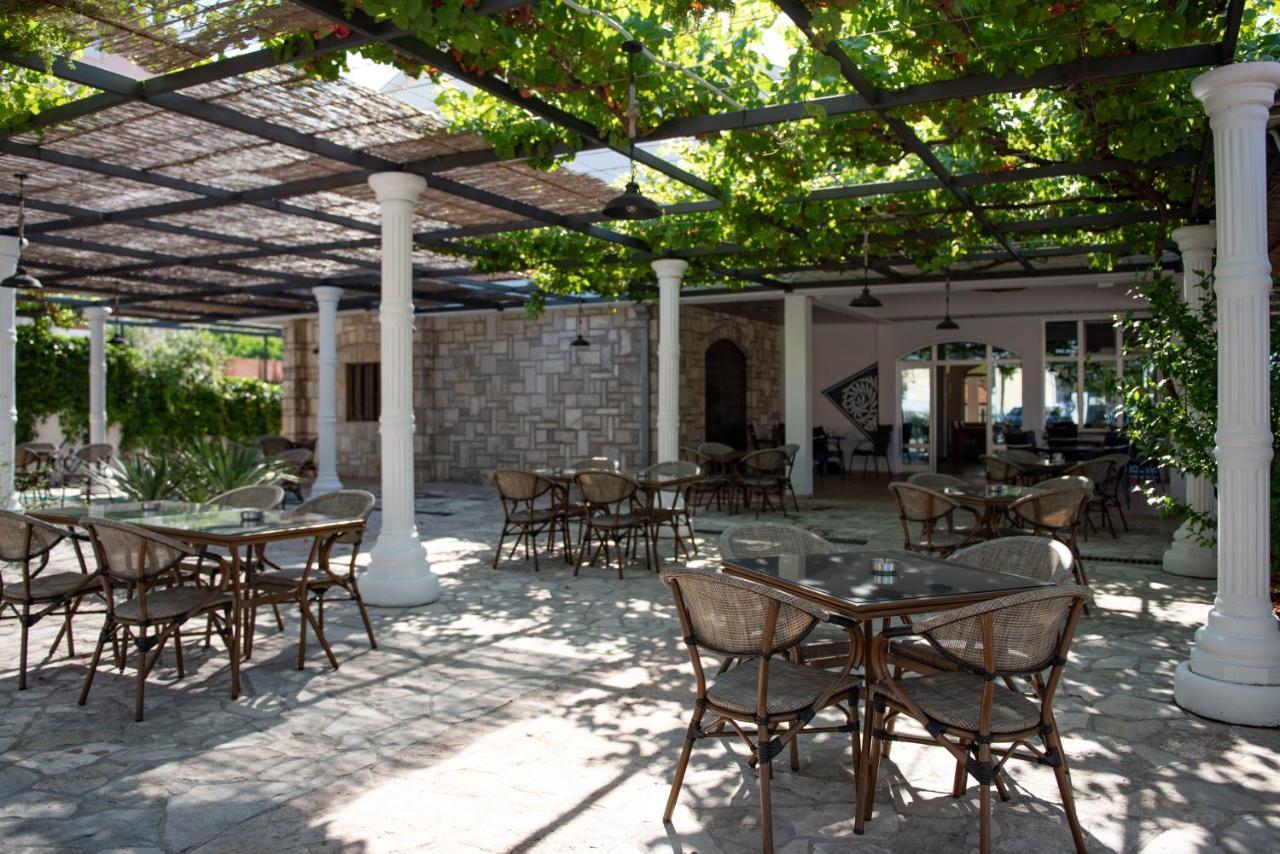 Nacional Motel Trebinje Luaran gambar