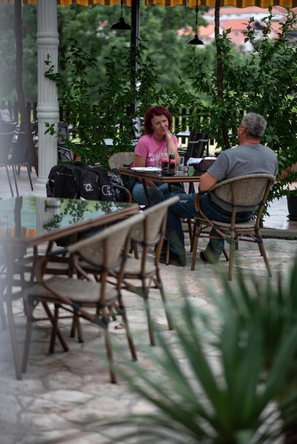 Nacional Motel Trebinje Luaran gambar